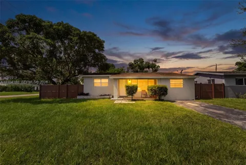 2440 Largo Dr