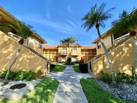 4839 Via Palm Lakes #1108