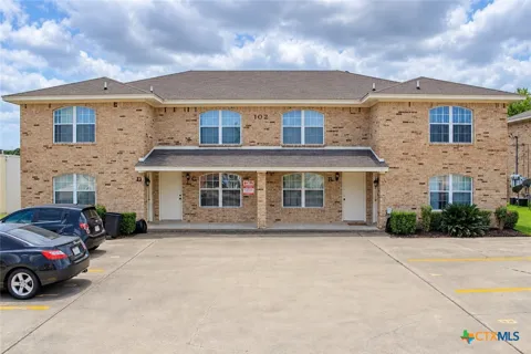 102 E Robin Lane #B