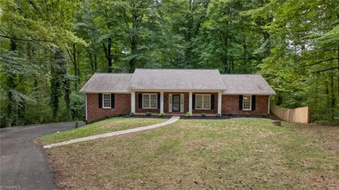5550 Overlook Circle