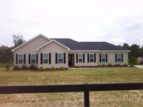 446 Coachs Way