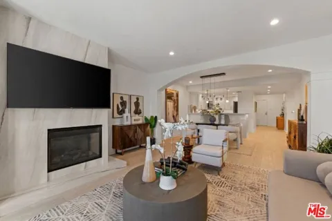 4711 Ambrose Avenue #204