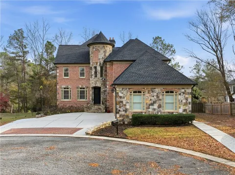 7611 Regency Circle