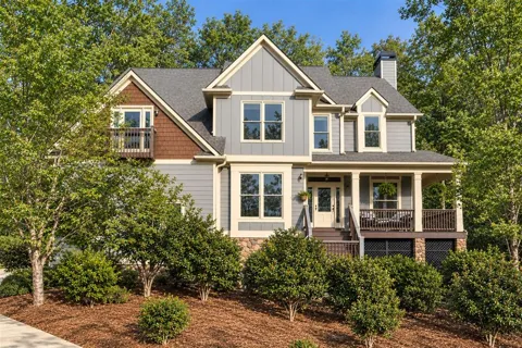 369 Hillside Drive