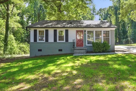 1127 Delores Way