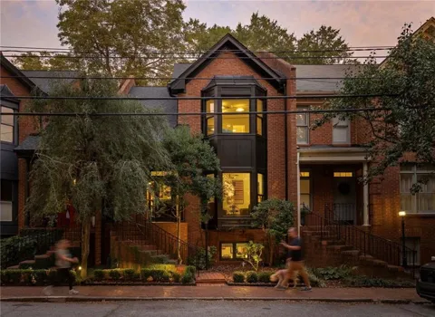 233 Sycamore Place