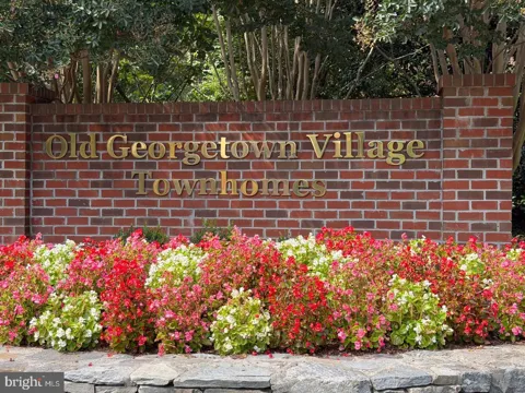 11419 COMMONWEALTH DR. #302