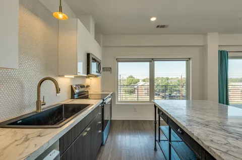 4361 S Congress Avenue #401