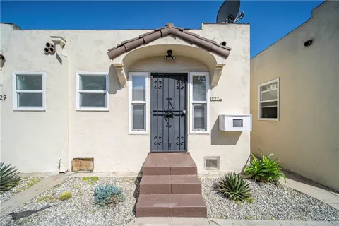 1127 E 67th Street #1/2