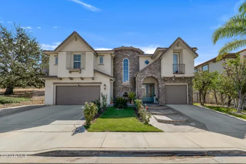 5588 California Oak Street