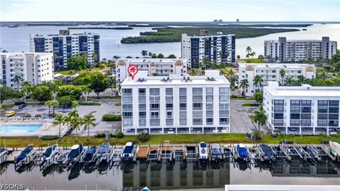 Bay Beach Lane #424