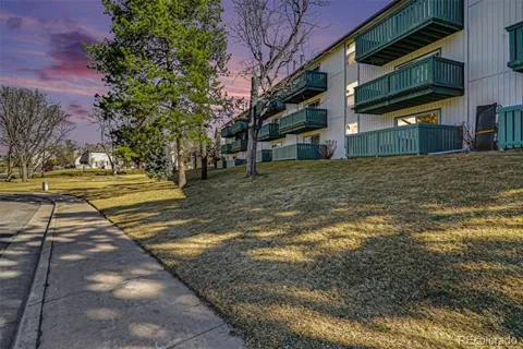 2120 S Vaughn Way #102F