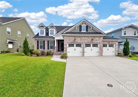 106 Champlain Drive