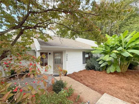 3520 Heathrow Drive