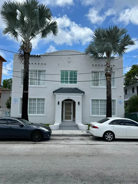 321 SW 9th Ave #7
