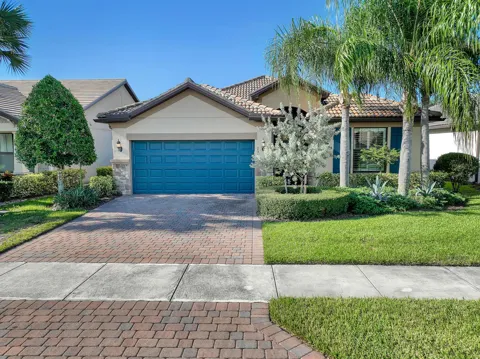 238 SE Longview Drive