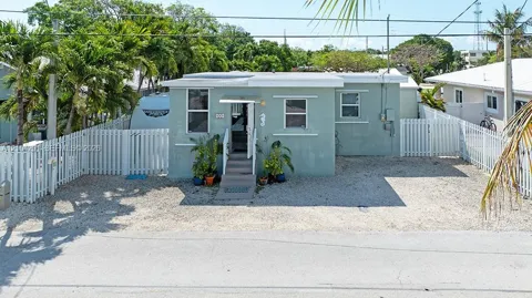 30 Orange Dr