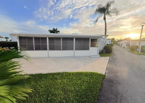 209 E Eagle Drive #E