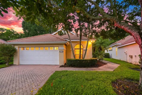 712 SW SAINT VINCENT Cove