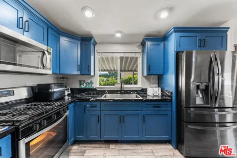 27361 Sierra Highway #57
