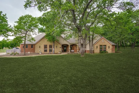 101 Oakwood Drive