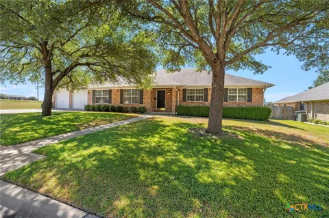3311 Whispering Oaks