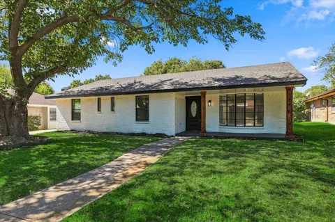115 Venice Drive