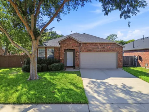 315 Londonderry Lane