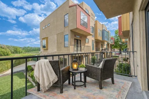 125 E 2nd Street