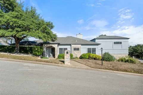 102 Paragon Court
