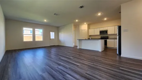 1242 Lambert Lane