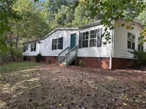 6610 Edgeworth Trail