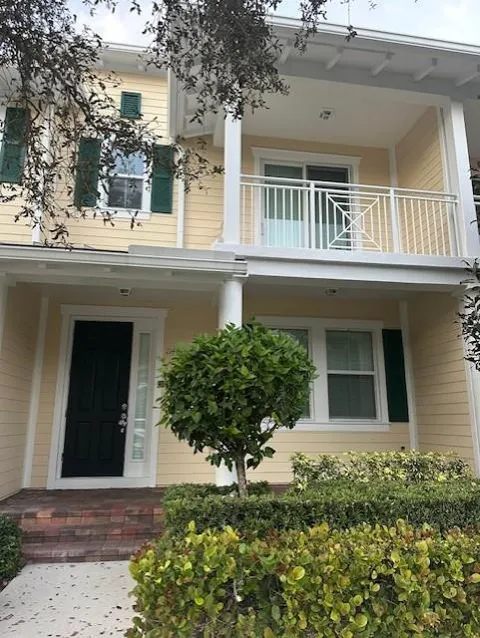 1143 COMMUNITY DRIVE