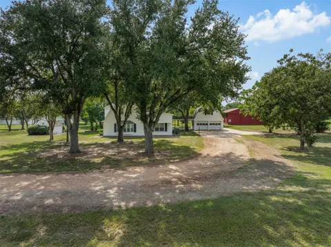1713 Woody Lane
