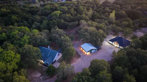 6850 Deer Trail