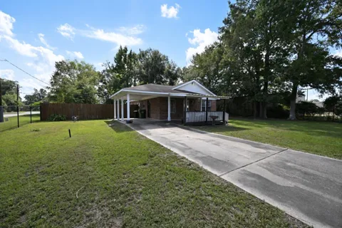 220 William Barnett Avenue