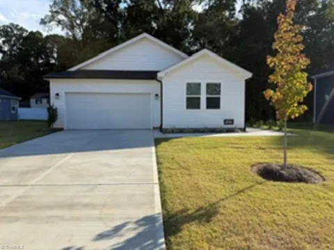 1245 Woody Drive