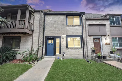 15529 Weldon Drive