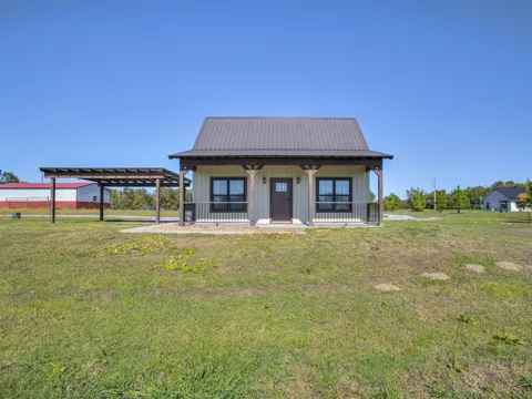 2809 E Wise Road