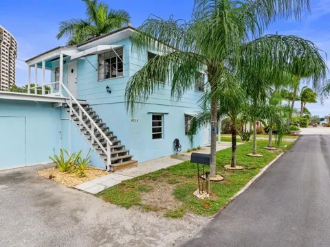 4916 Flagler Drive #B (upper)