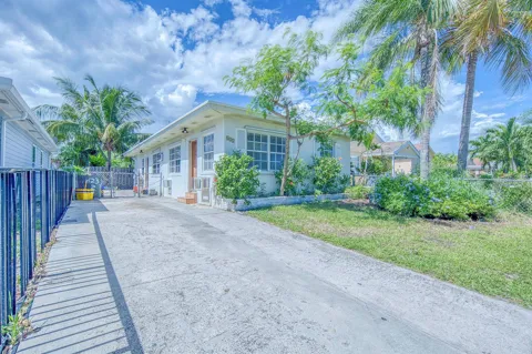 423 S F STREET #1