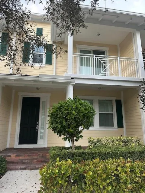 1143 COMMUNITY DRIVE
