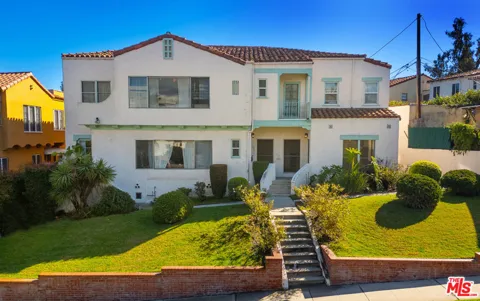 932 S Curson Avenue