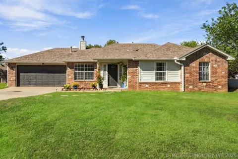 1100 S Hummingbird Lane