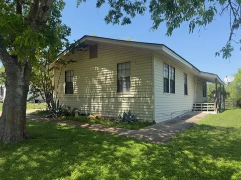212 Bluebonnet Road