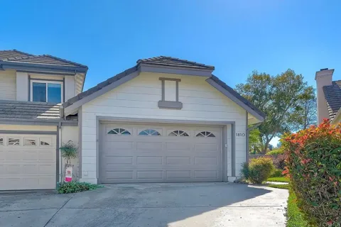 1810 Spyglass Cir