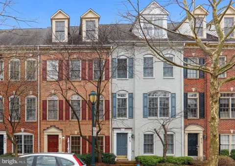 413 OAK KNOLL DRIVE
