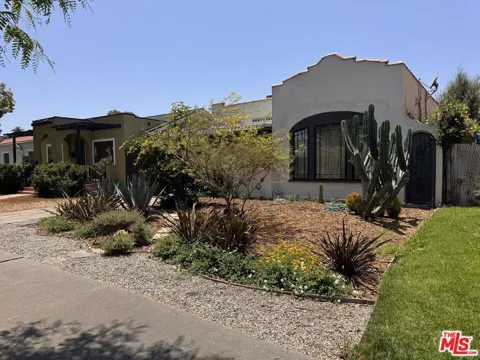 2905 Somerset Drive