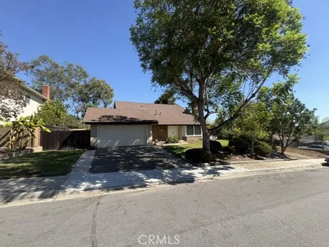 25292 Campina Drive