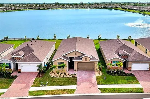 447 Spring Hill Lake Loop